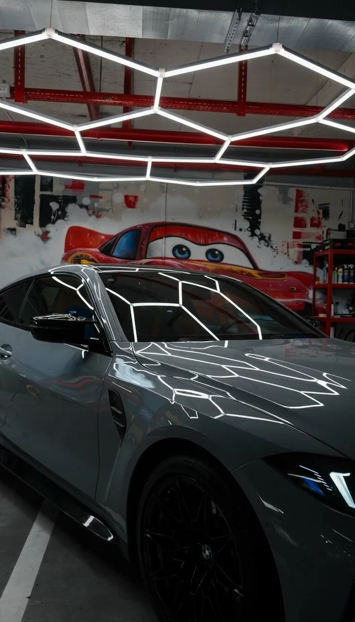 BMW в настоящем боксе Маквин Детейлинг